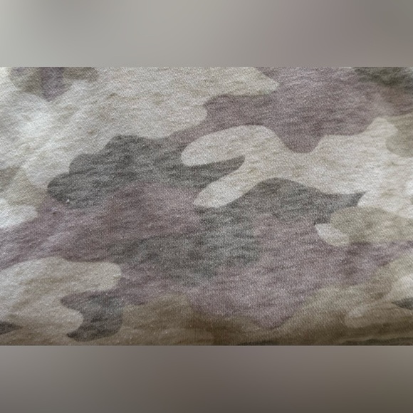 Old Navy Easy Vintage J Pink Camo Sweatpants - Picture 1 of 4